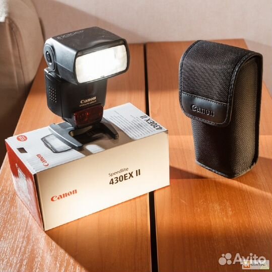 Вспышка Canon Speedlite 430EX II