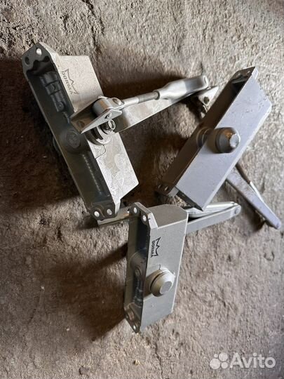 Доводчики двери