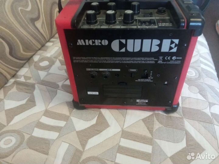 Комбоусилитель Roland micro cube