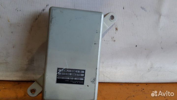 Блок электронный Mazda Bongo Friendee SG5W J5D