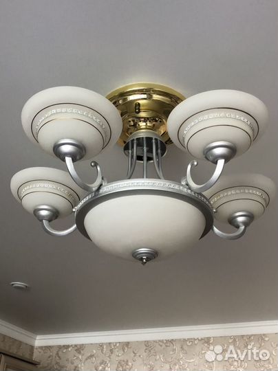 Светильник потолочный