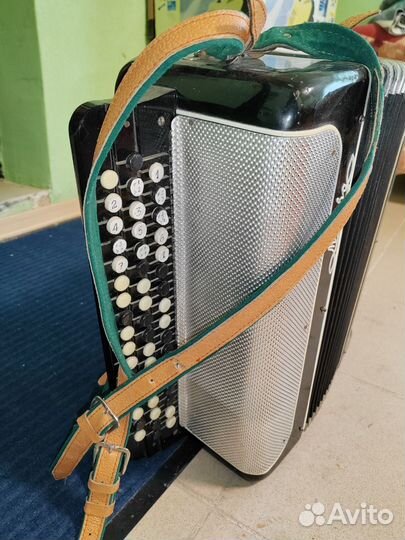 Баян Москва б/у