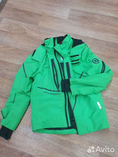 Куртка горнолыжная