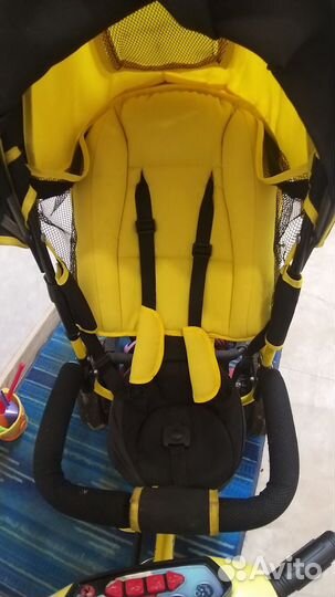 Детский велосипед с ручкой