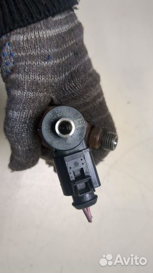 Форсунка топливная Volkswagen Sharan, 2014