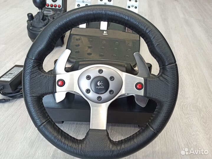 Руль Logitech G25