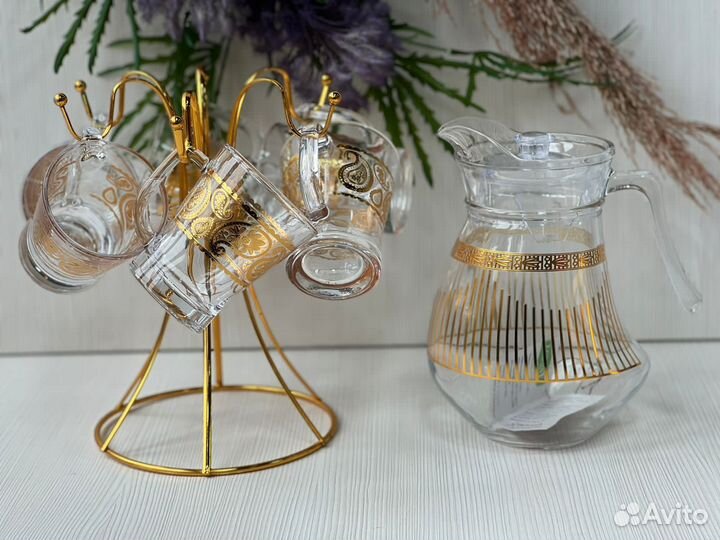 Графин и кружки