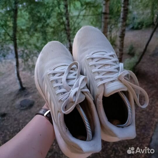 Кроссовки adidas