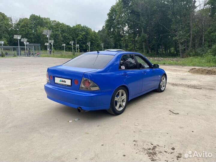 Toyota Altezza 2.0 AT, 2000, 330 000 км