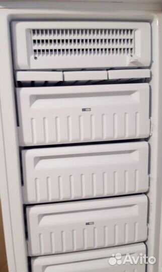 Морозильный шкаф Indesit SFR167 NF