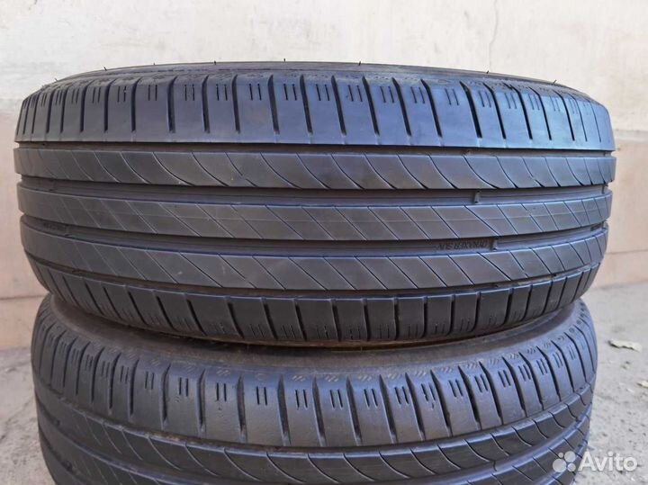 Kleber Dynaxer DR 215/60 R17 96V
