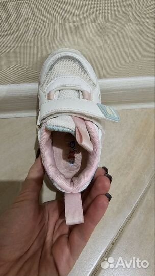 Кроссовки для девочки 24 размер