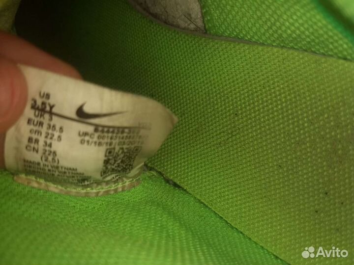 Бампы Nike(оригинал) 35размер