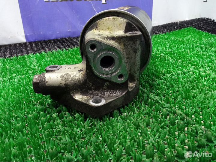 Кронштейн масляного фильтра Mitsubishi Fuso Canter