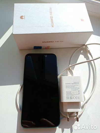 Телефон Huawei P40 Lite