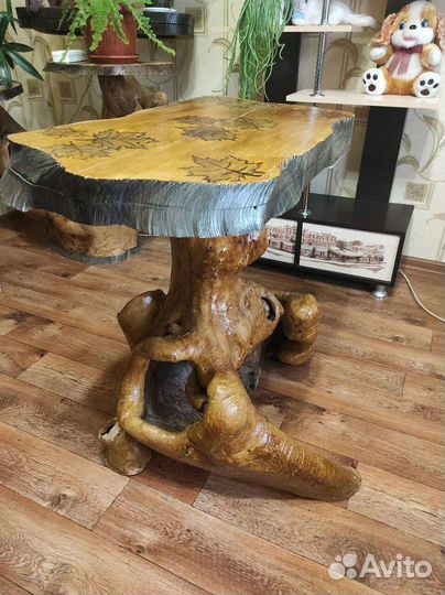 Пенек- подставка под телевизор