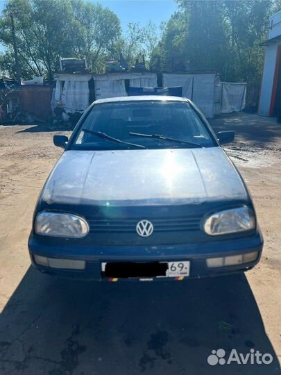 В разборе Volkswagen Golf 3 1.4 aex