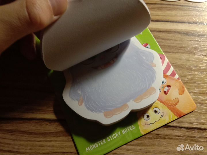 Самоклеящийся блок:Monster