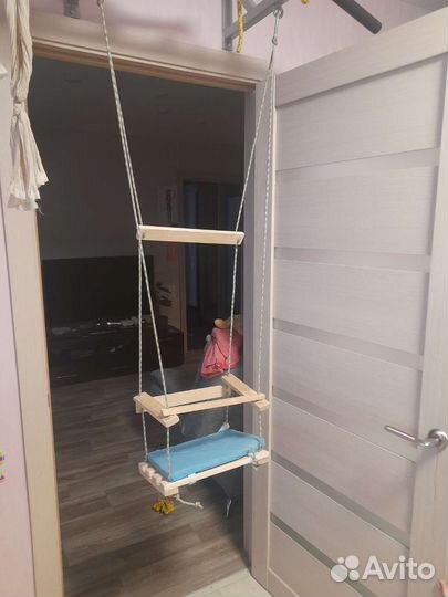 Детская качель подвесная