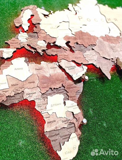 Деревянная карта мира для подарка