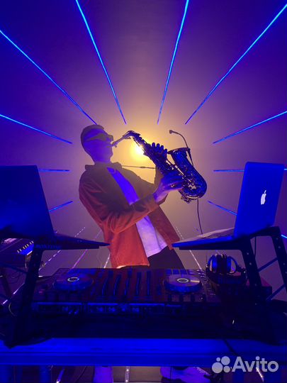 Саксофонист и DJ на праздник