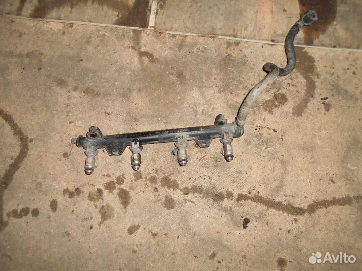 Рейка топливная (рампа) V1,4 Skoda Fabia (2007-201