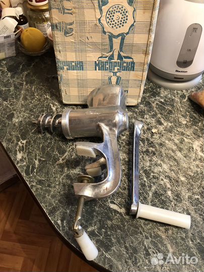 Мясорубка ручная новая в коробке с паспортом