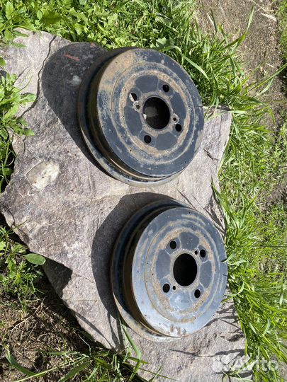 Продам тормозные барабаны toyota yaris 2