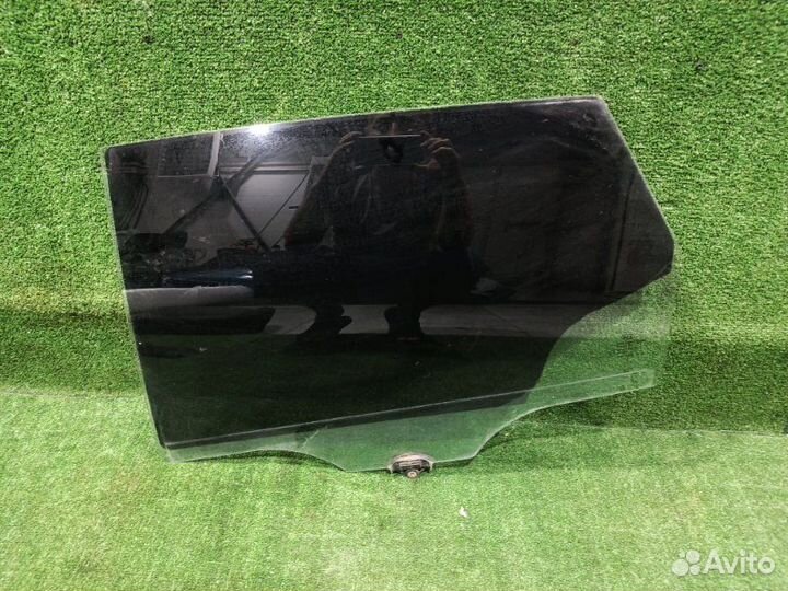 Стекло двери заднее левое Kia Ceed хэтчбек 1.6 Л