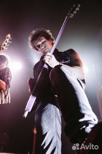 Преподаватель по гитаре