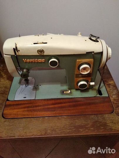 Машинка швейная Веритас