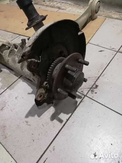 Балка задняя со ступицами сборе Nissan Primera P12