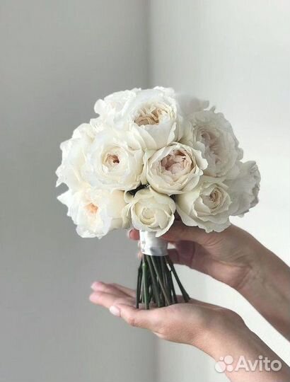 Букет невесты из живых цветов. Вежливые сотрудники