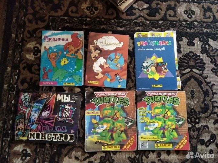 Комиксы.панини и журналы для наклеек.карточки