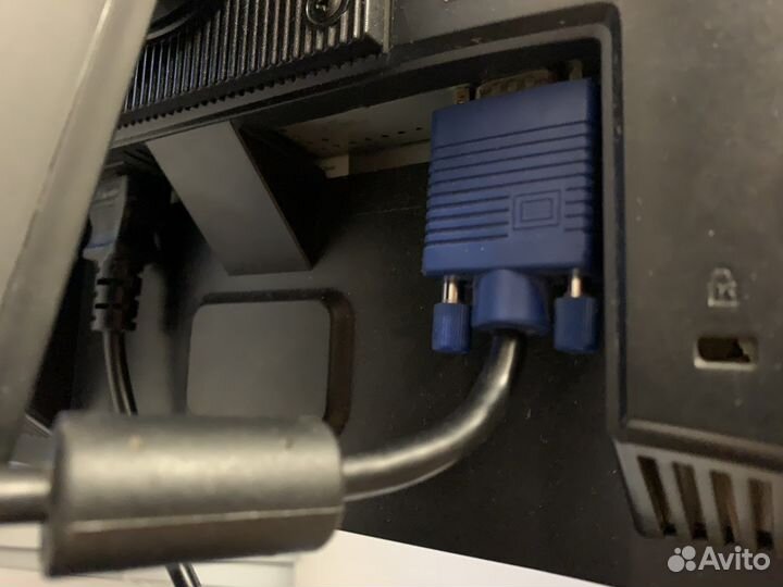 Монитор Samsung SyncMaster 713N