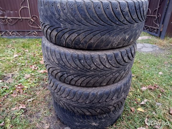 Goodyear Eagle Vector 215/55 R16