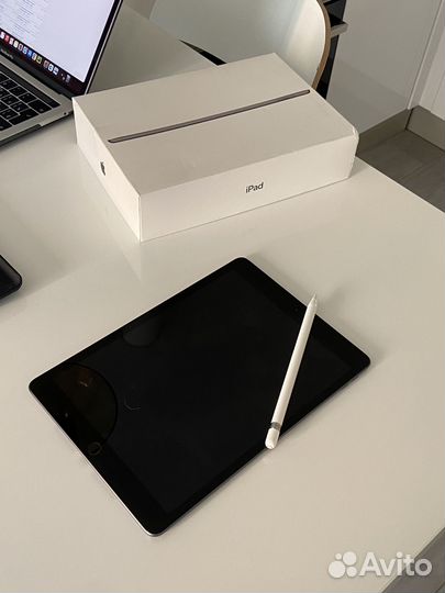 iPad 7 поколения 32gb + Apple pencil (комплект)