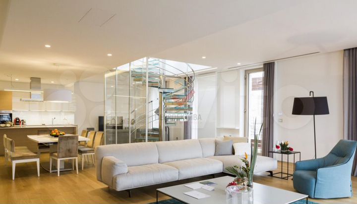 3-к. квартира, 92 м², 9/9 эт.