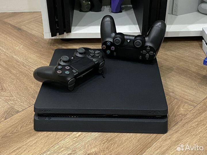 Sony PS4 Slim 1TB Как новая