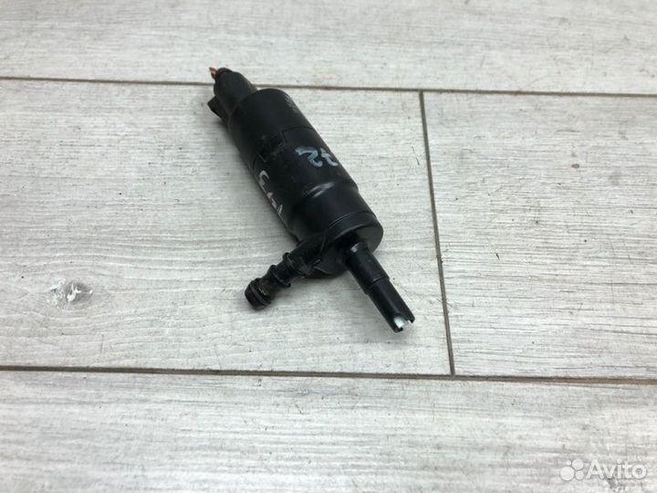 Насос омывателя фар Volkswagen Passat универсал