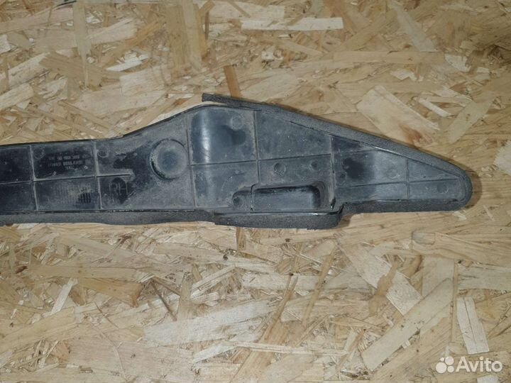 Пыльник крыла правый шевроле круз 1