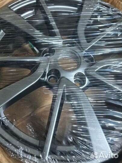 Новые литые диски r17