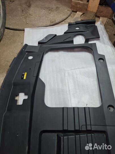 Декоративная крышка двигателя Exeed Txl 2022