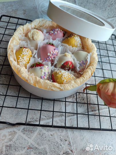 Подарок 8 марта.Клубника в шоколаде.Съедобные буке