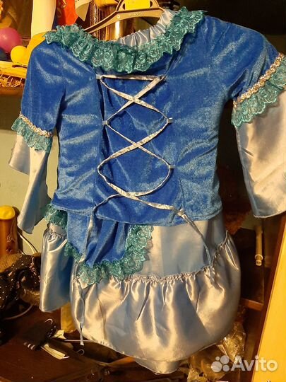 Карнавальный костюм придворной дамы для девочки