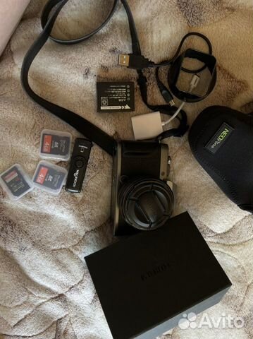 Продаю fujifilm x-t100 с объективом