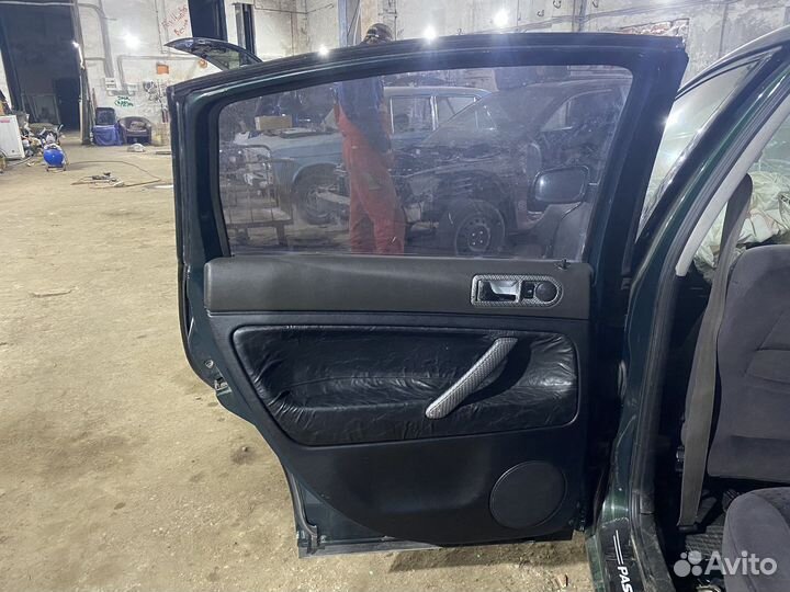 Дверь задняя левая Passat B5