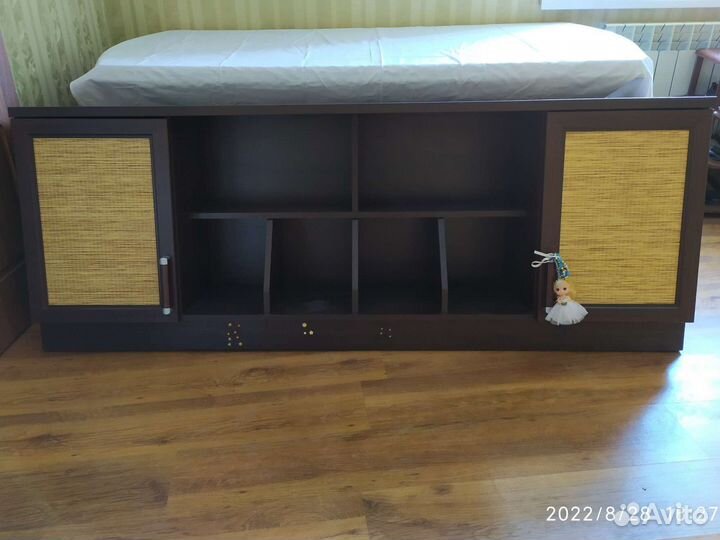 Шкаф-полка подвесной