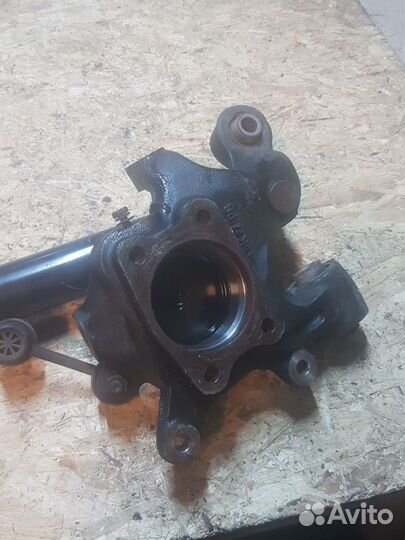 Цапфа задняя правая hyundai grandeur