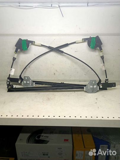 Стеклоподьемник передний правый VW Transporter T4